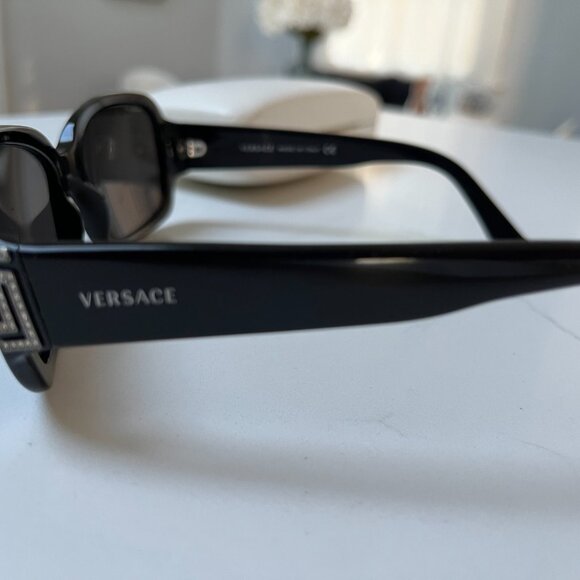 Versace Sunglasses - Picture 7 of 10
